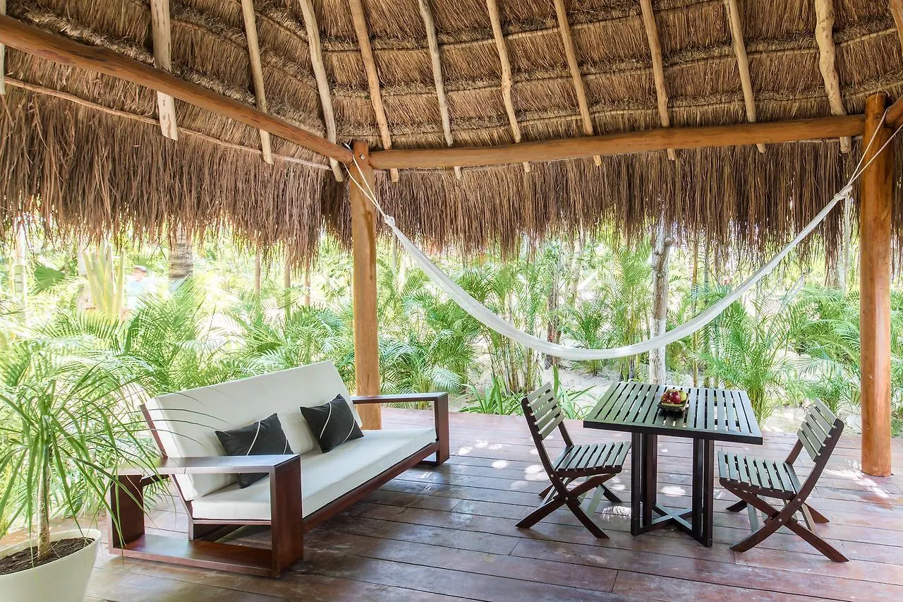 Hotel Esencia Xpu Há