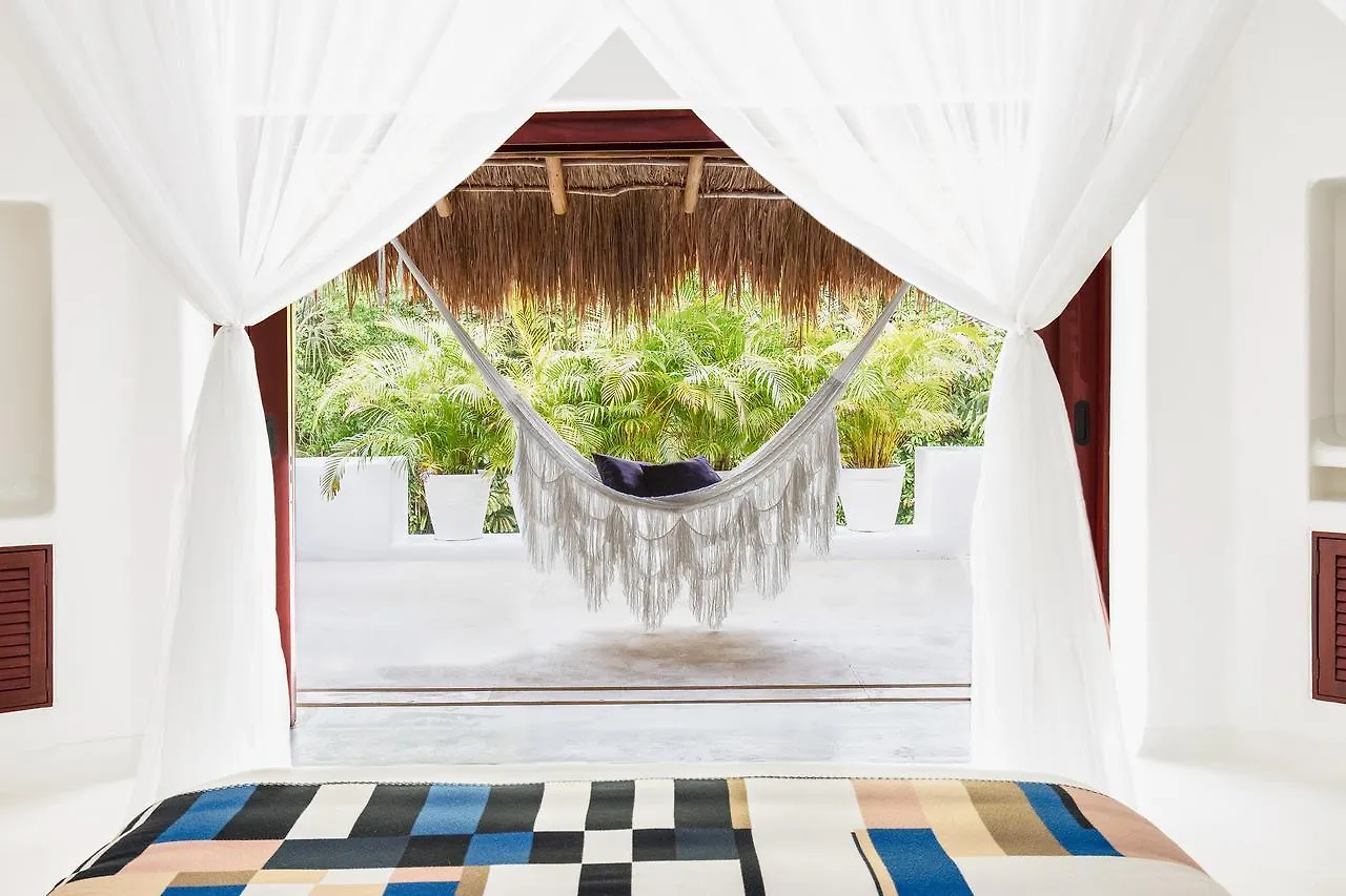Hotel Esencia Xpu Há